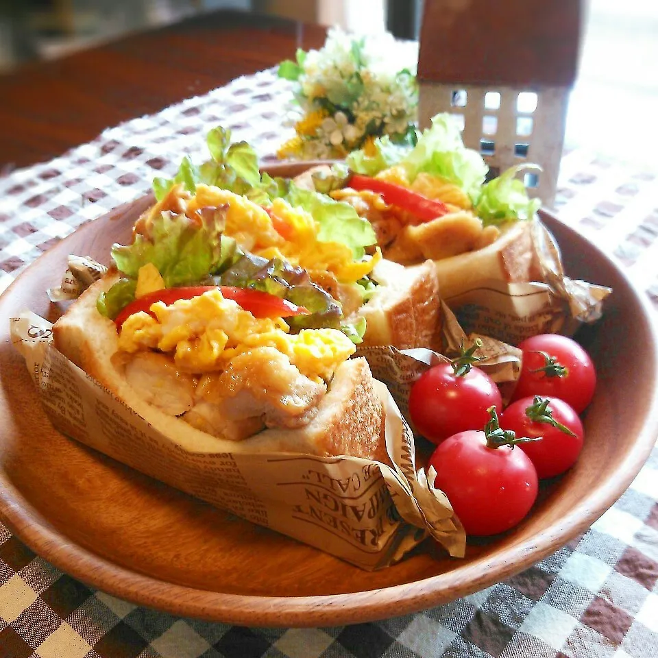 Snapdishの料理写真:照り焼きチキン&卵のサンドイッチ♪|ゆりこさん