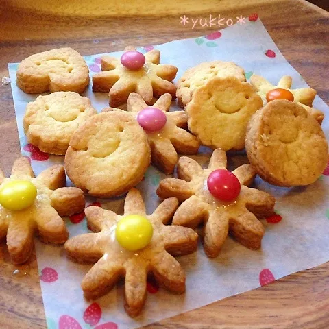 お花のクッキー＆スマイルクッキー♡|yukkoさん