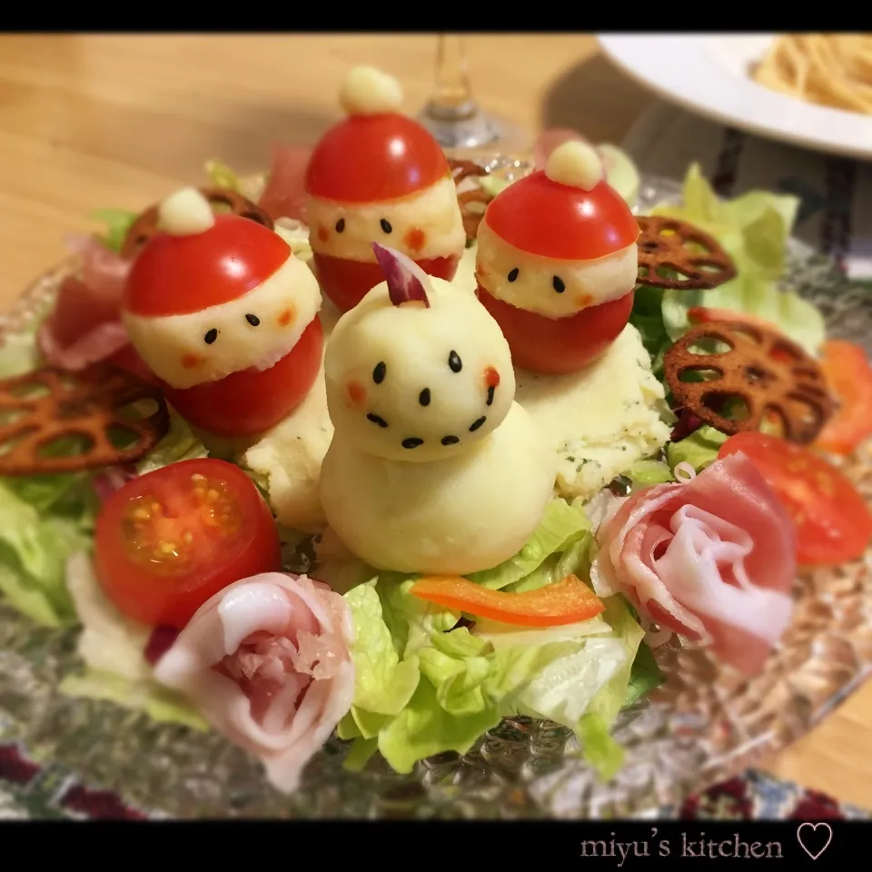 Snapdishの料理写真:🎅サンタさん&雪だるマッシュポテト☃️|miyu໒꒱· ﾟさん