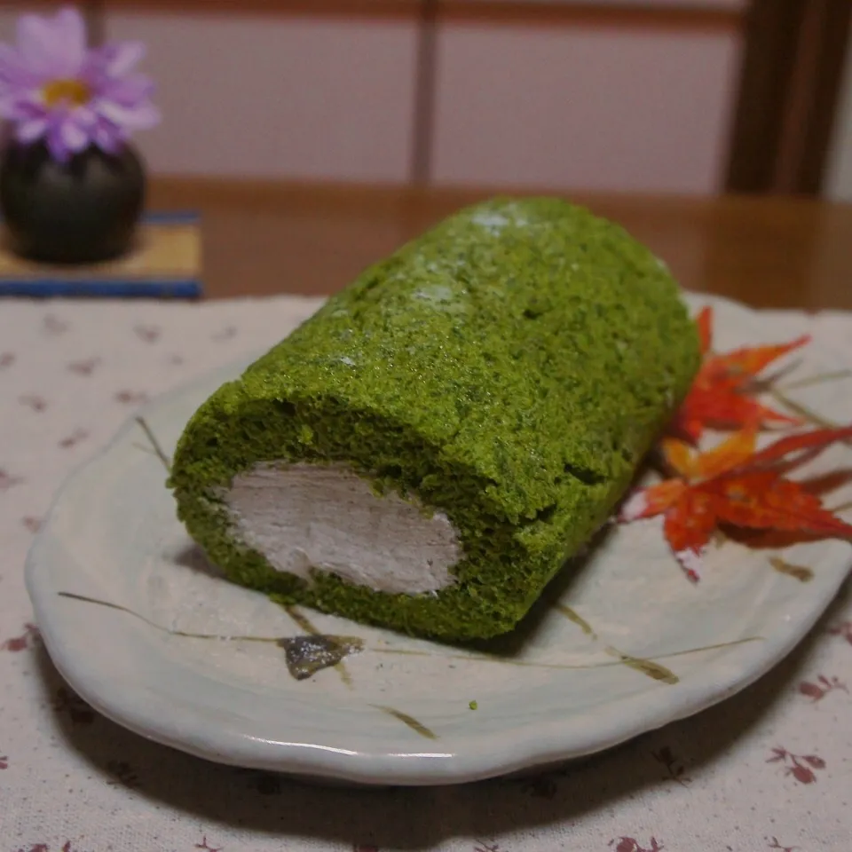 こしあん入りクリームの抹茶ロール…週末のお菓子♪|chapkanonさん