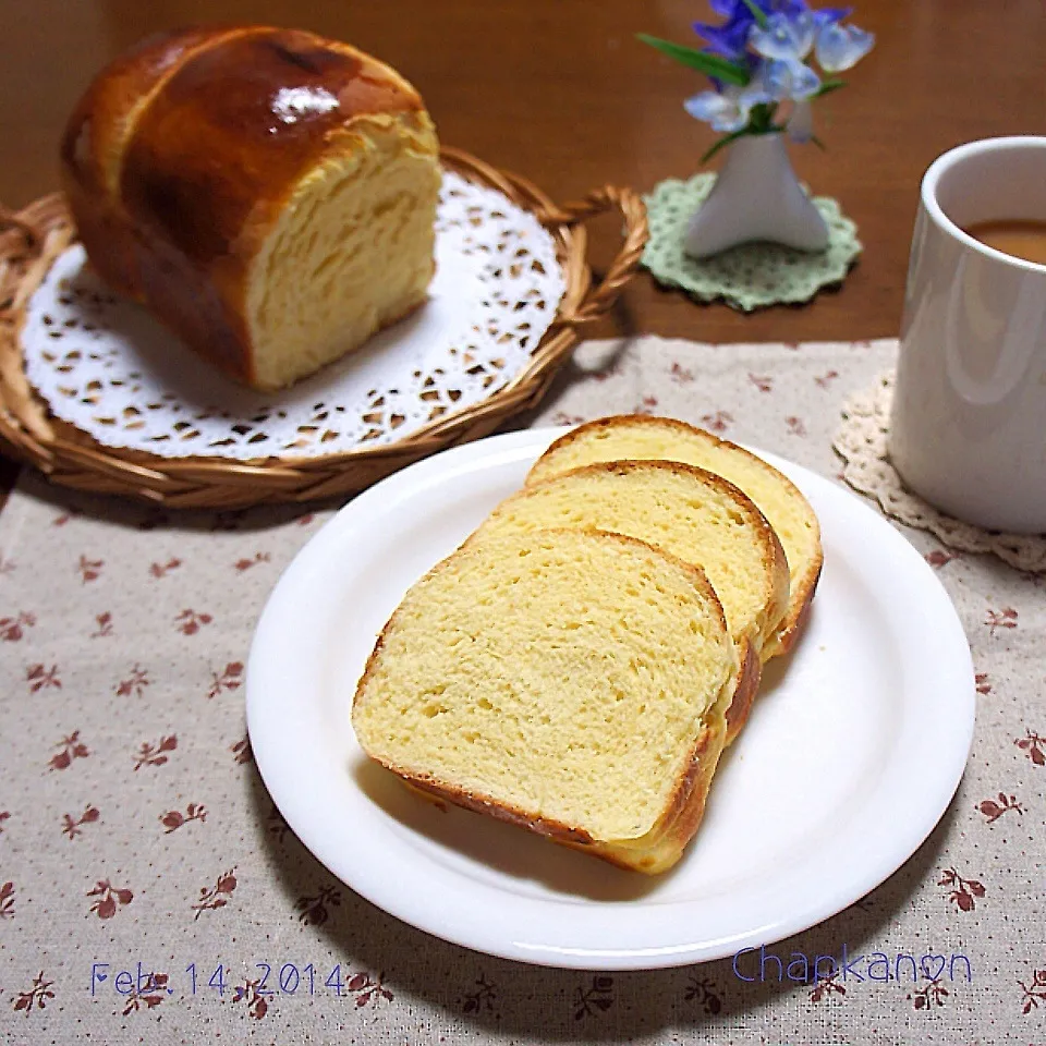 Snapdishの料理写真:♡パウンドケーキ型で焼いた食パン♡|chapkanonさん