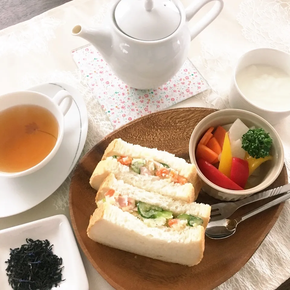 ポテトサラダでサンドイッチランチ✨|みぃさん