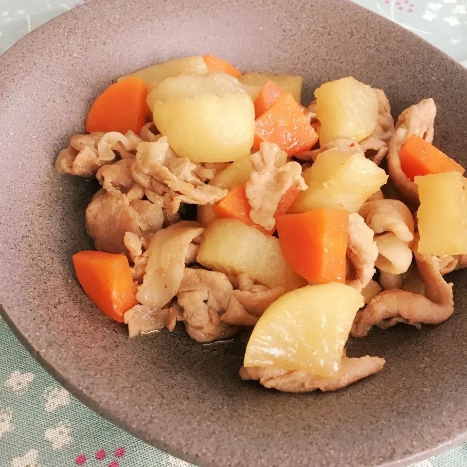 Snapdishの料理写真:大根と豚コマの中華炒め煮✨|みぃさん