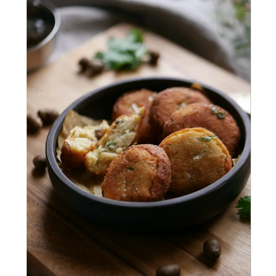 ムカゴ入りのワダ（お豆のナゲットみたいなの） vadai Indian fried snacks|まちまちこさん