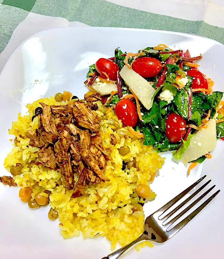 Balanced midday meal 
(pulled pork, bean rice and spinach-nashi pear-feta Cheese salad)|gonbenさん