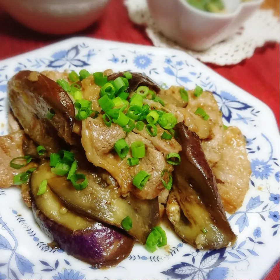 Snapdishの料理写真:茄子と豚肉の生姜焼き|とまと🍅さん