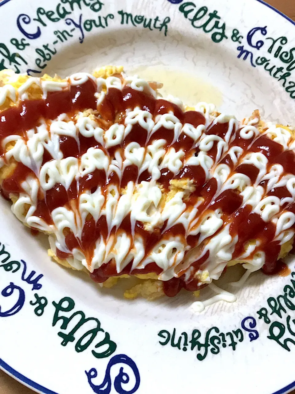 ベーコンと玉ねぎのチーズオムレツ🧀|gunlove❤さん