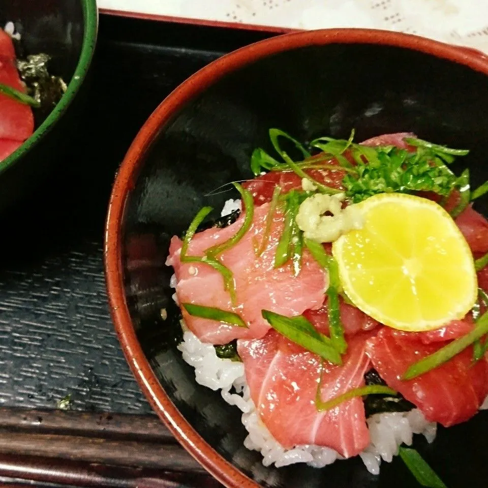 切り落としのトロで 鉄火丼‼️|ちかっちさん