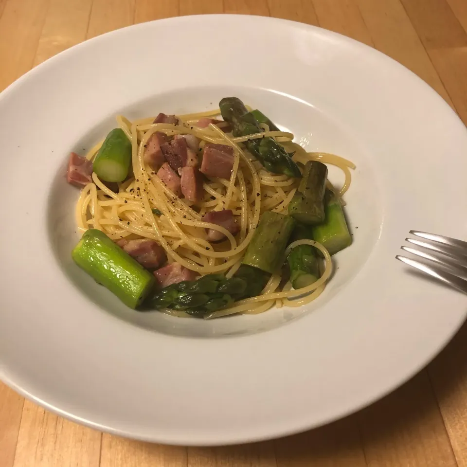 Pasta con asparagi e pancetta|Takeshi Kuraishiさん