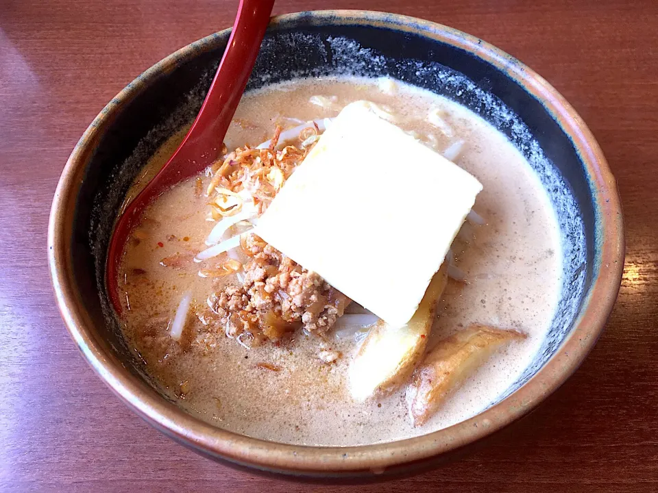 田所商店のバター味噌ラーメン🍜🍥✨|nacchan♪さん