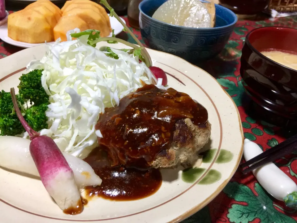 ハンバーグで晩ご飯|keikoさん