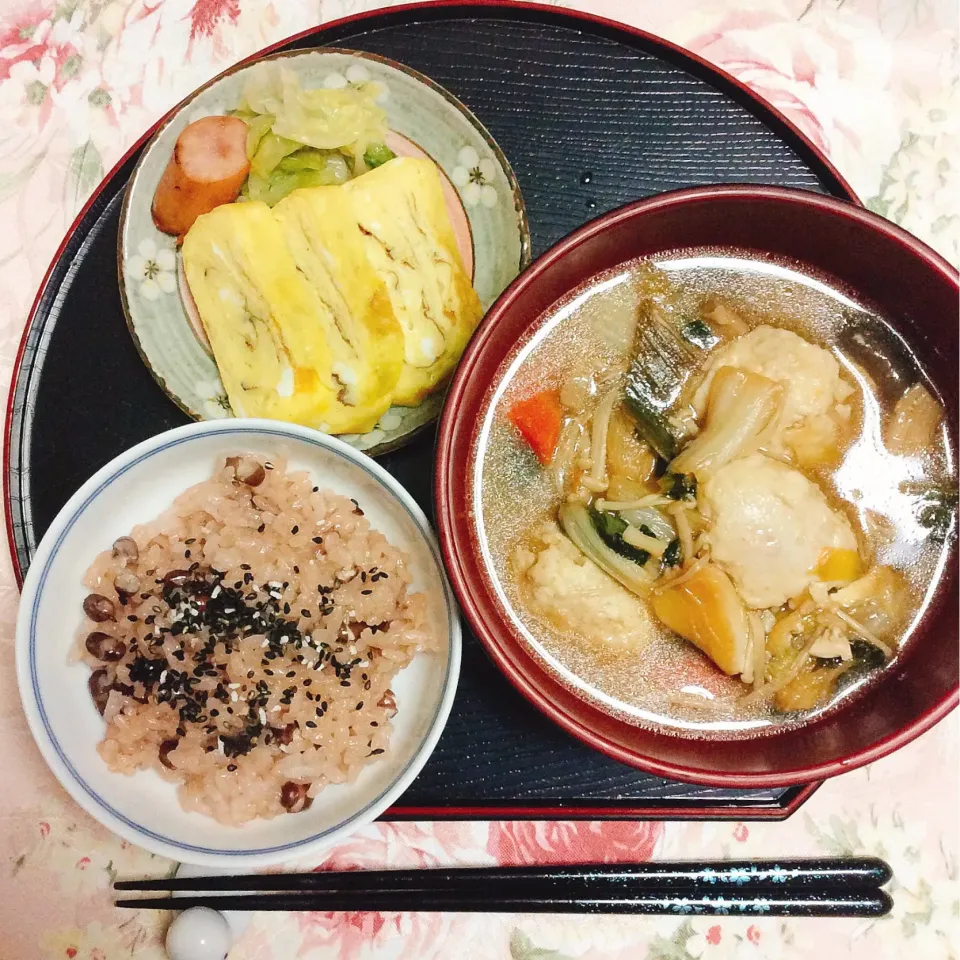 鯖カンと豆腐のふわふわ団子具沢山汁♬甥っ子の七五三祝いに炊いたお席はと一緒にいただきます♬|夢ーテルさん