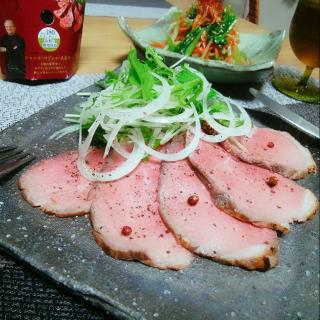 ローストビーフ ポン酢にんにくオニオンソースでしっとり柔らか Sakurako Snapdish スナップディッシュ Id 418lza