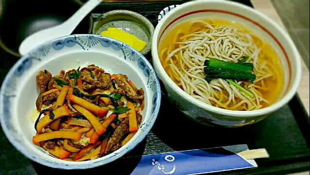 きのさき　しのだ丼と冷たいお蕎麦|eri☆さん