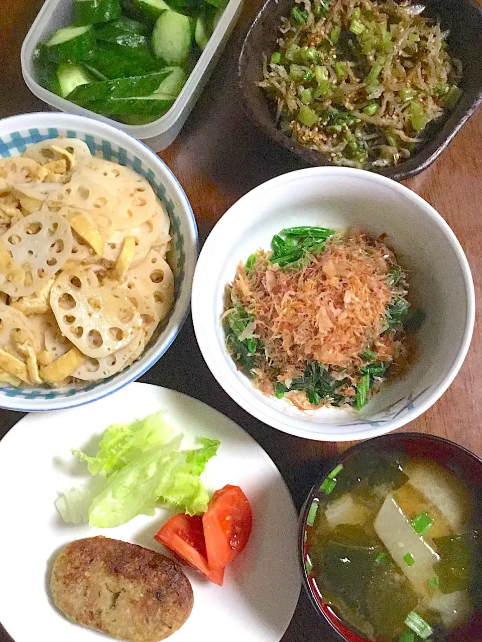 Snapdishの料理写真:蓮根のきんぴら   法蓮草のお浸し   大根葉の胡麻炒り   胡瓜の🥒糠漬け  味噌汁|掛谷節子さん