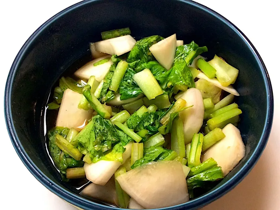 カブの葉が美味しい😋
麺つゆで作った❣️|アライさんさん