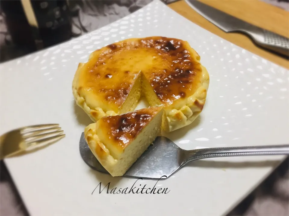 Baked cheese cake for dessert|Masakiさん