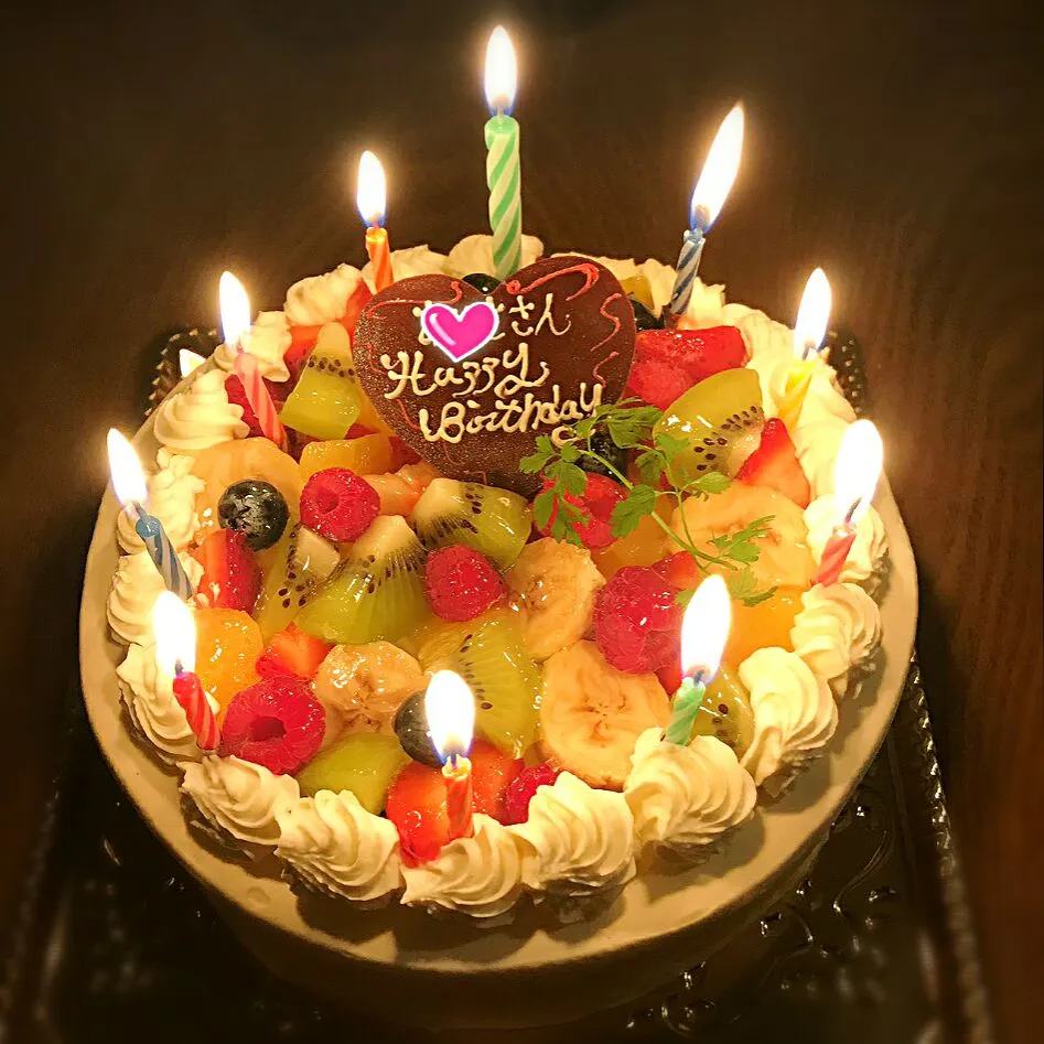 フルーツたっぷりケーキ♥19才おめでとう🎉|miho**さん