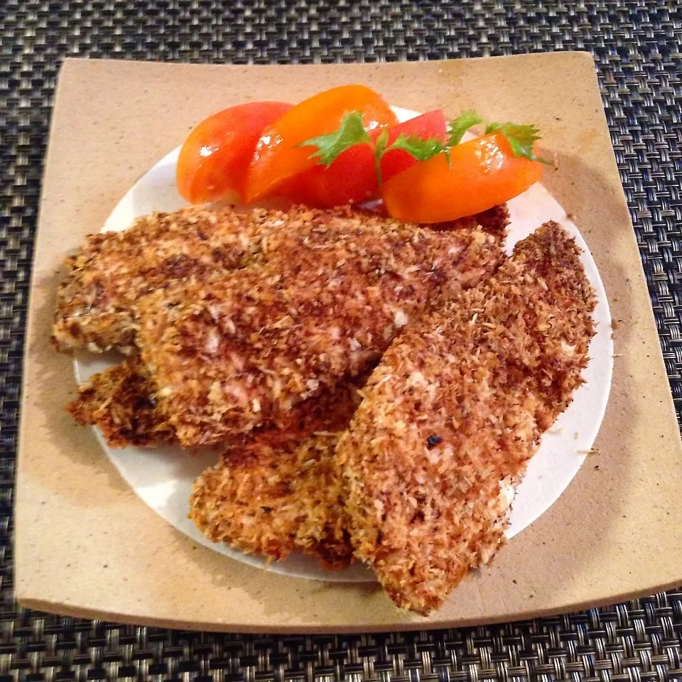 Snapdishの料理写真:♪鶏むね肉で揚げない チキンカツ＊ノンフライオーブンで♪|henryさん