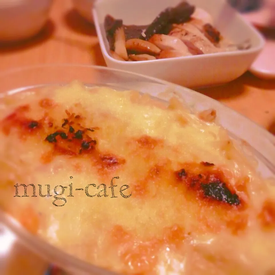 シチューグラタン♪鶏胸肉のハーブグリルと蒟蒻ステーキ|mughi-cafeさん