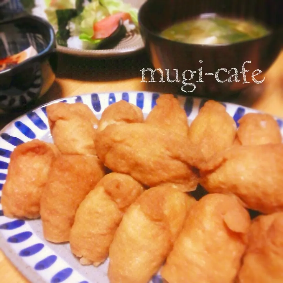 お稲荷さんの夕食♪|mughi-cafeさん