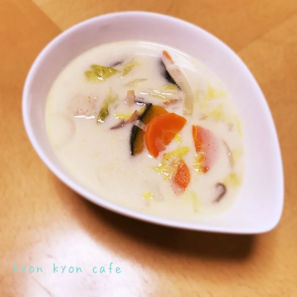 白菜とかぼちゃのミルクスープ|きょんきょんさん