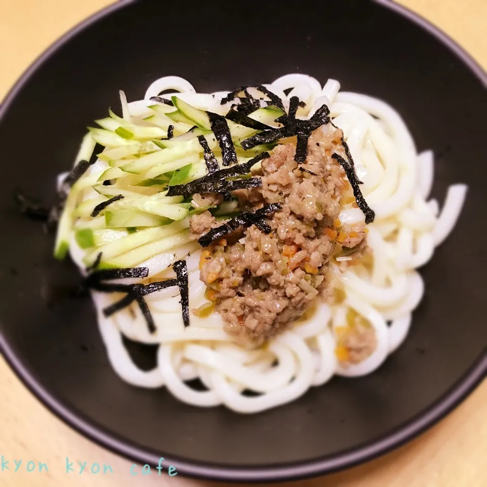 うどんでジャージャー麺風|きょんきょんさん