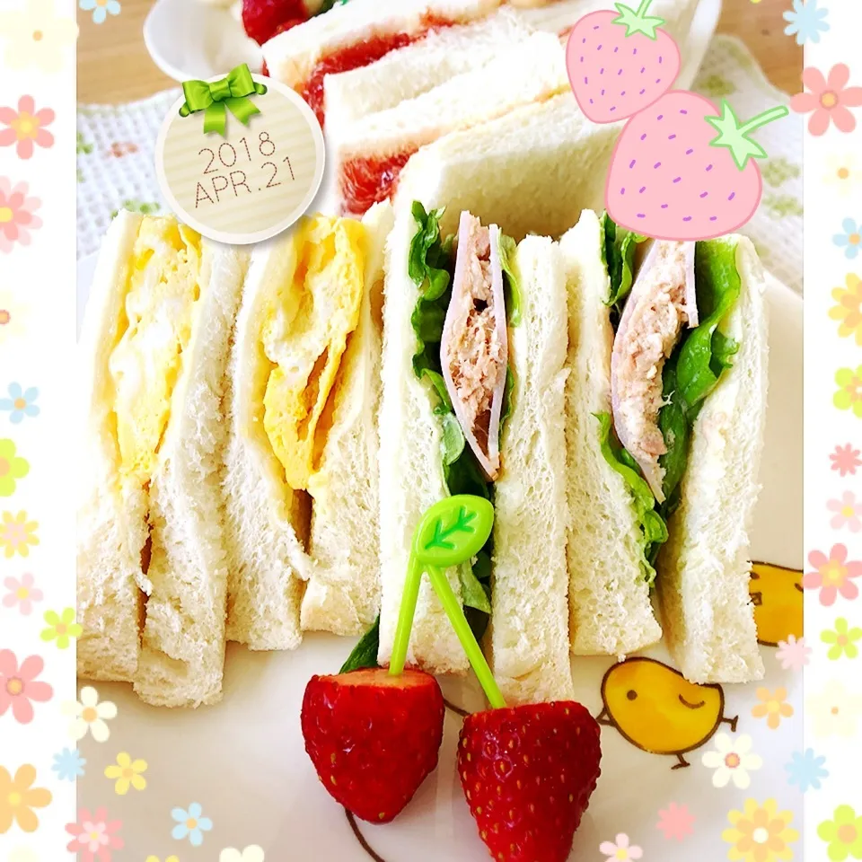 土曜のおうちランチ🥪✨|harutomomamaさん