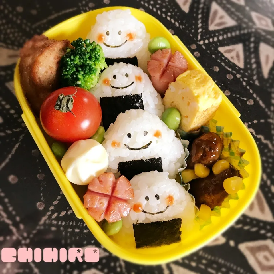 三角おにぎり弁当🍙|ちぃさん