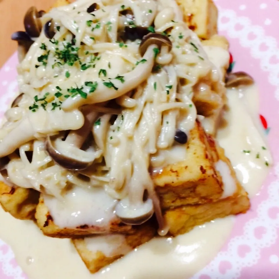 うま♡焼き高野豆腐のキノコクリームソース♡|ゆこぽ♡さん