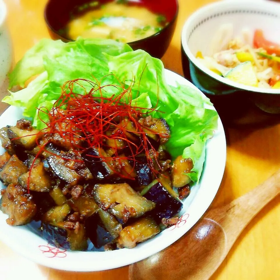 ﾍﾟﾍﾟﾛﾝﾁｰﾉあやさんのなすと挽き肉の甘辛味噌丼|meggyさん