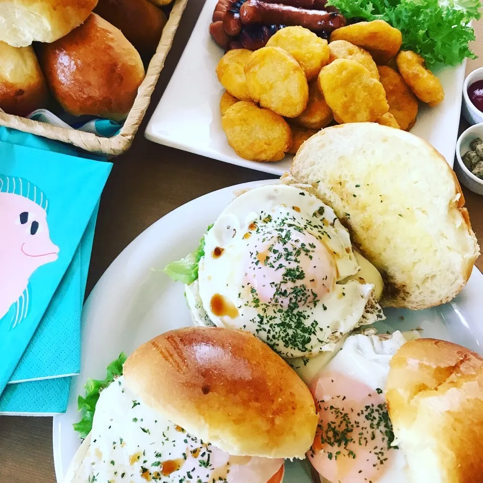 今日のランチ✨てりたまチキンバーガー✨|makkieさん