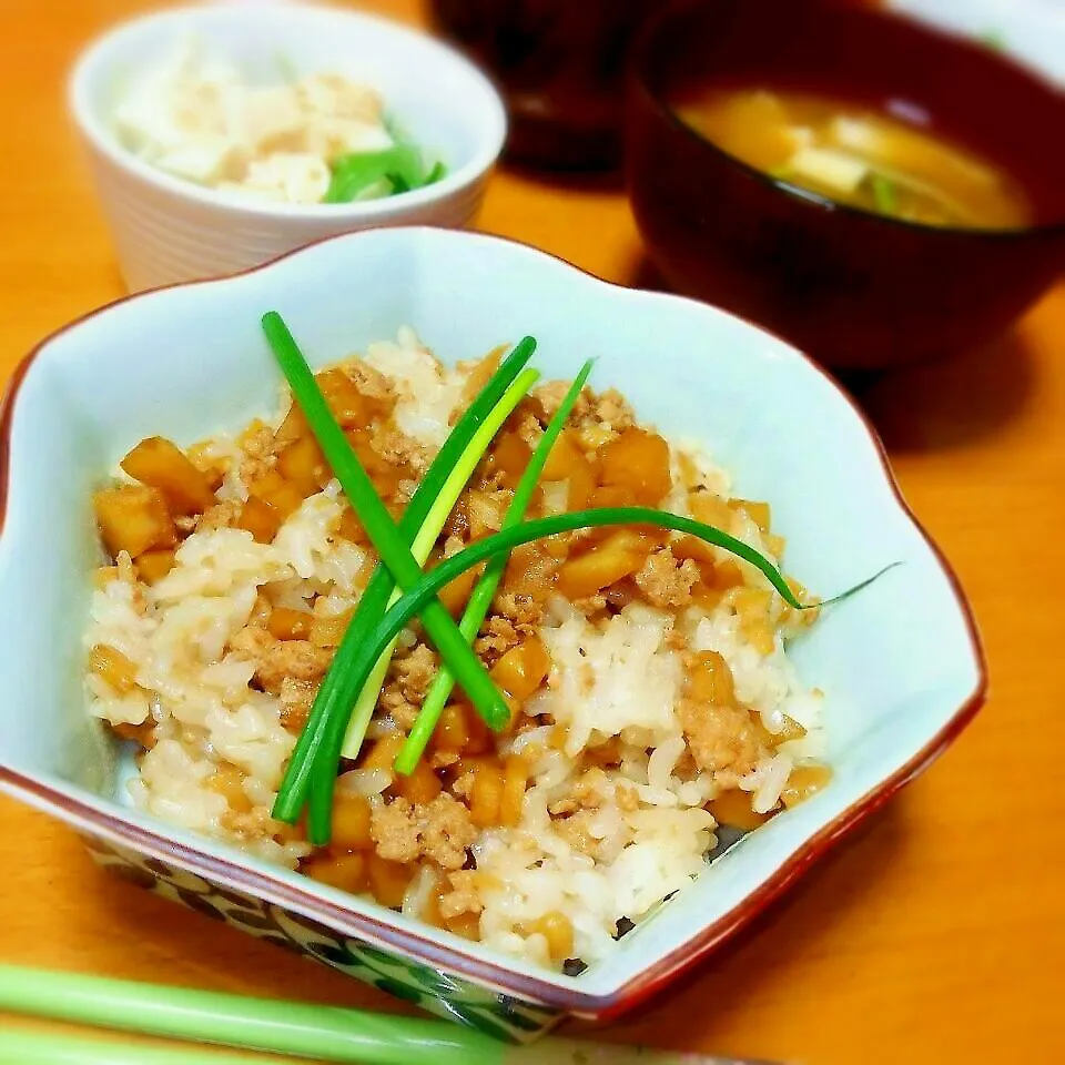 鶏ひき肉と筍の甘辛混ぜご飯♪♪|meggyさん