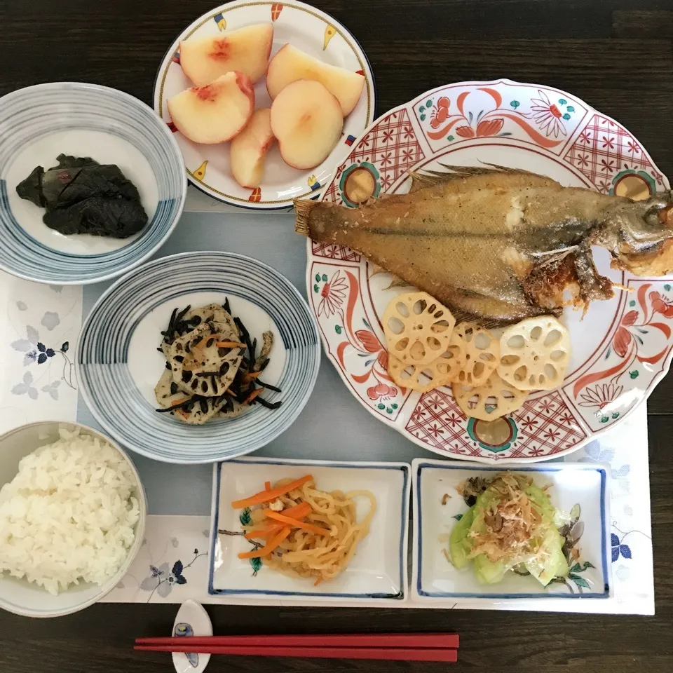 Snapdishの料理写真:エテカレイの唐揚げ定食。|tamemitiさん