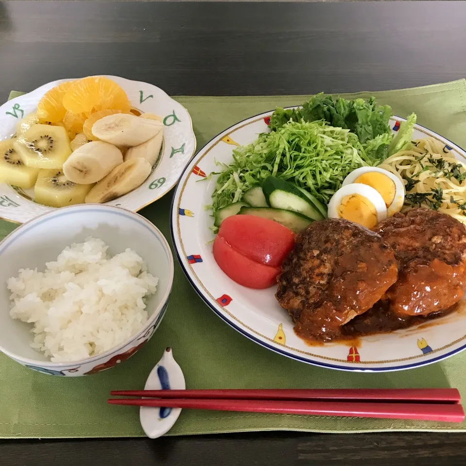 煮込みハンバーグ定食。|tamemitiさん