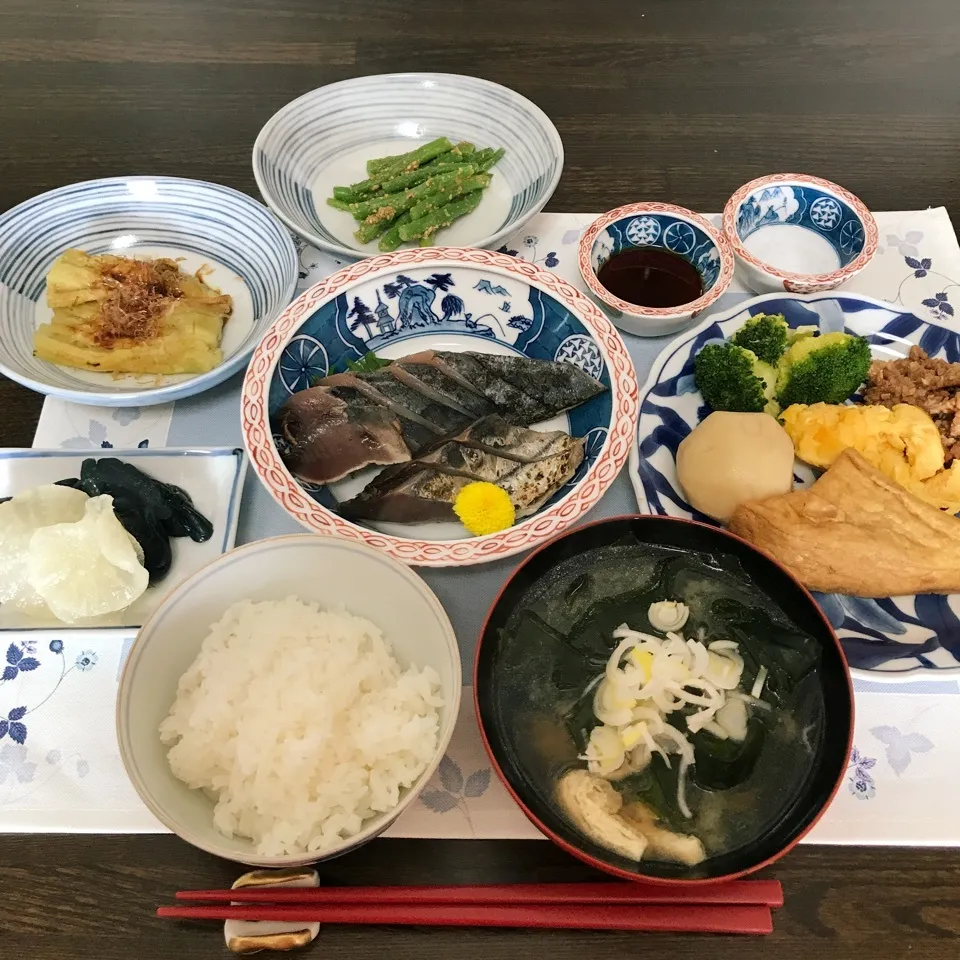 Snapdishの料理写真:鰹のタタキ定食。|tamemitiさん