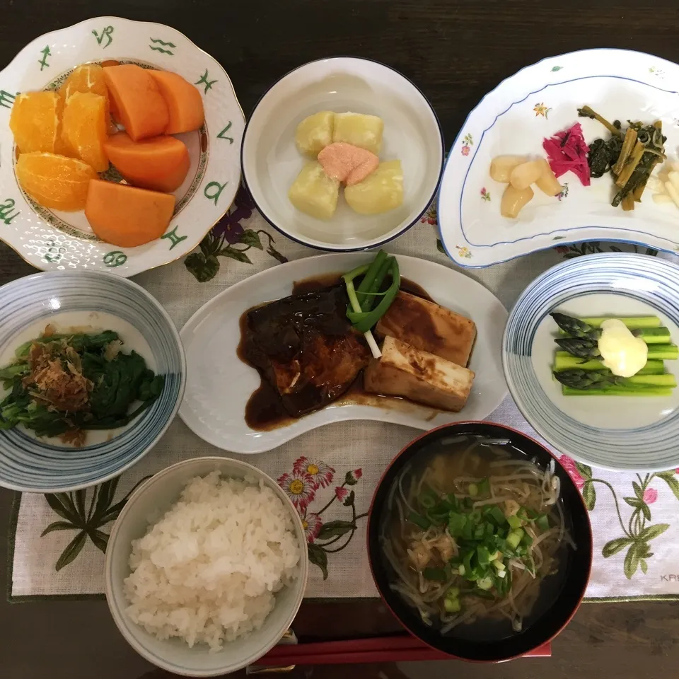 少し分かりにくいけど、鯖の味噌煮定食❣️|tamemitiさん