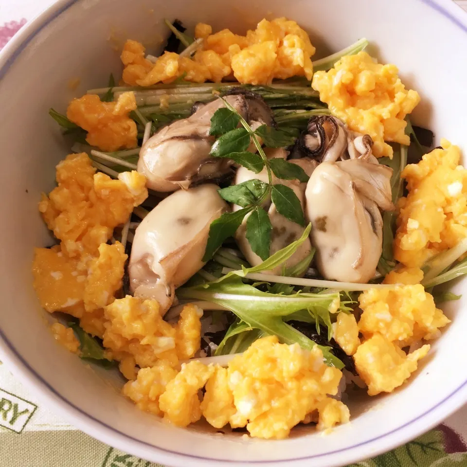 Snapdishの料理写真:すぐにできる牡蠣玉丼🌟|tamemitiさん