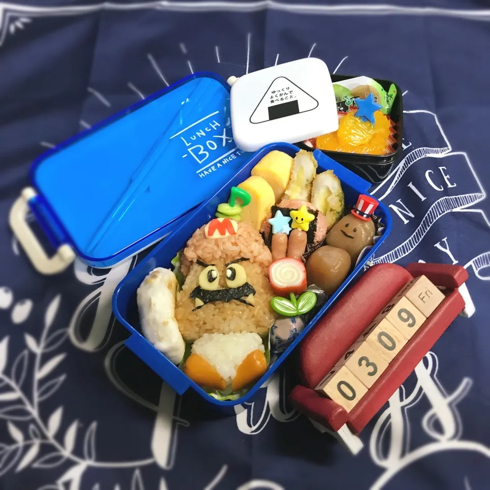 小5・息子弁当(マリオがクリボーに⁉️キャラ弁)|みきじょ〜さん