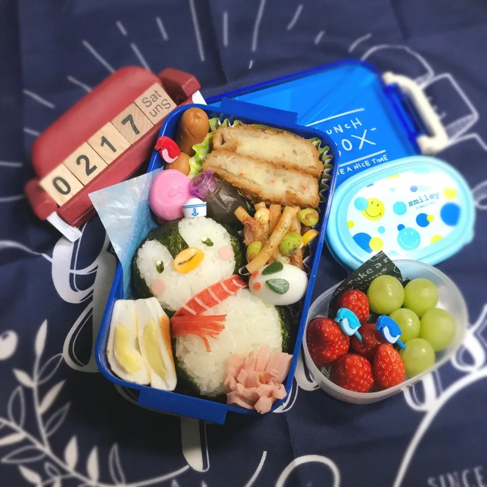 小5・息子弁当(ペンギン雪だるま・雪うさぎキャラ弁)|みきじょ〜さん