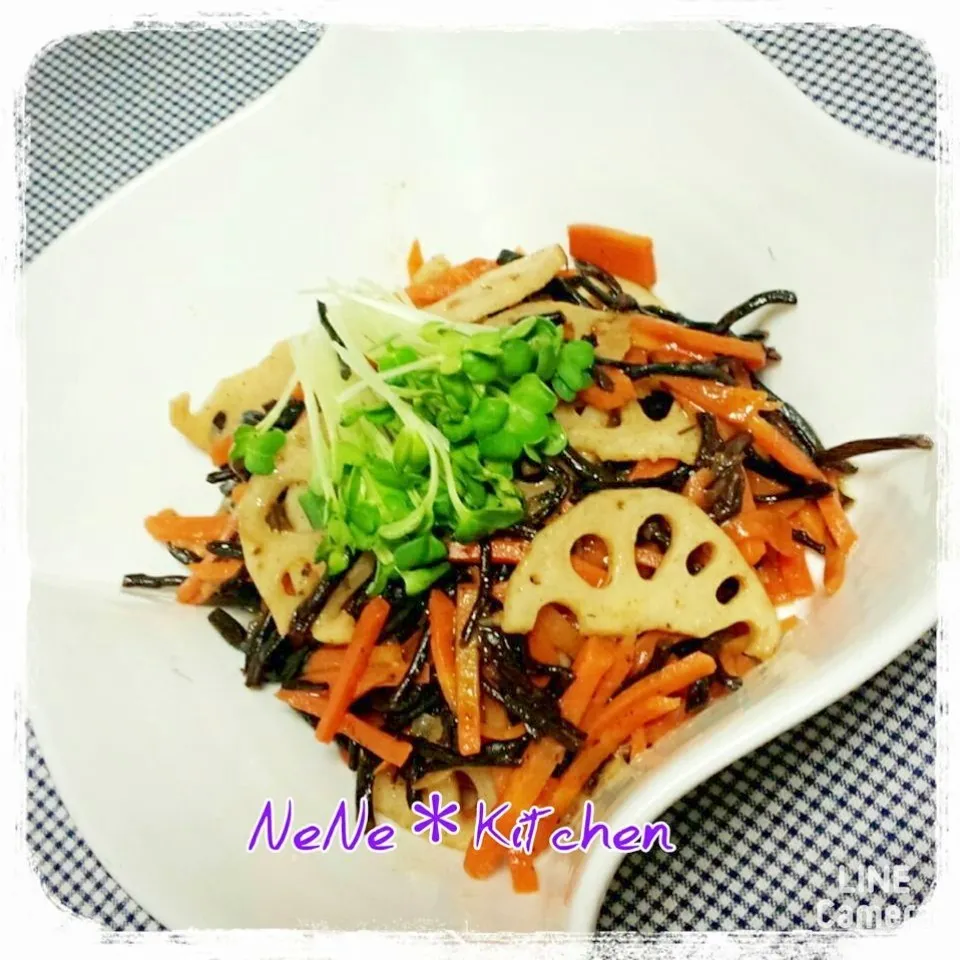 シャキシャキっ花粉症撃退☆人参＆蓮根＆ヒジキの辛子炒め♡|ねねさん