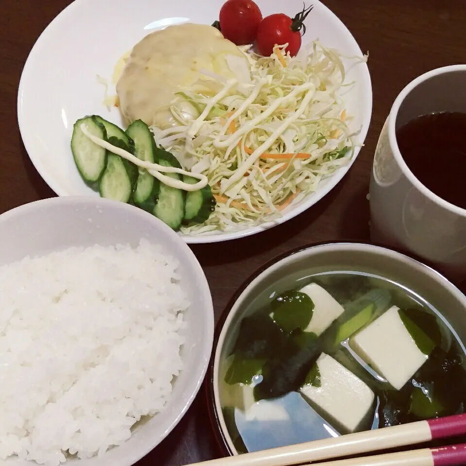 Snapdishの料理写真:えのきとお麸のハンバーグ🍴|じゅんさん