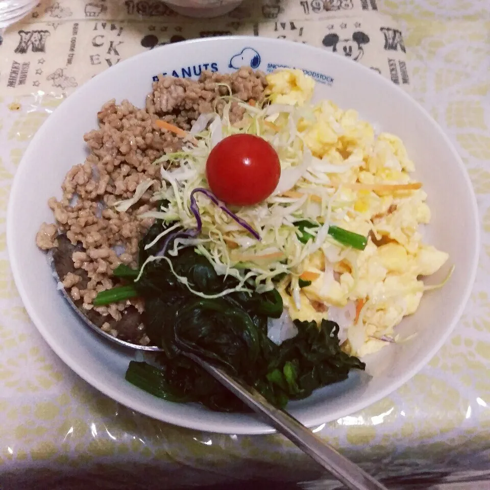 三色丼😋|じゅんさん