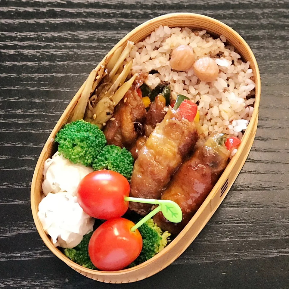 Snapdishの料理写真:息子くん弁当♡今日から通常部活♡パプリカの肉巻き弁当♡|yu-chanさん