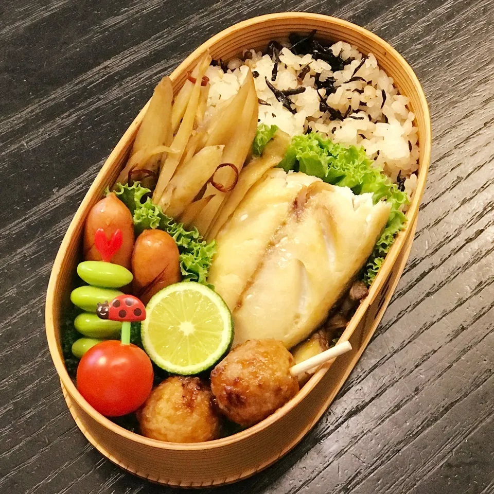 Snapdishの料理写真:息子くん部活弁当♡もち麦ひじきごはん&焼き魚弁当♡|yu-chanさん