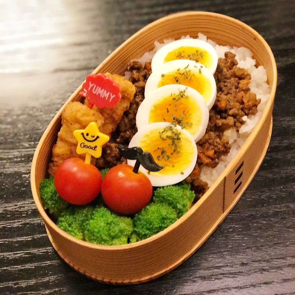 Snapdishの料理写真:今日の息子くん弁当♡ドライカレー弁当♡|yu-chanさん