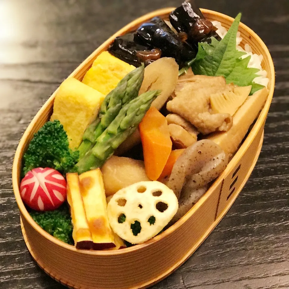 Snapdishの料理写真:今日の息子くん弁当♡筑前煮弁当♡|yu-chanさん