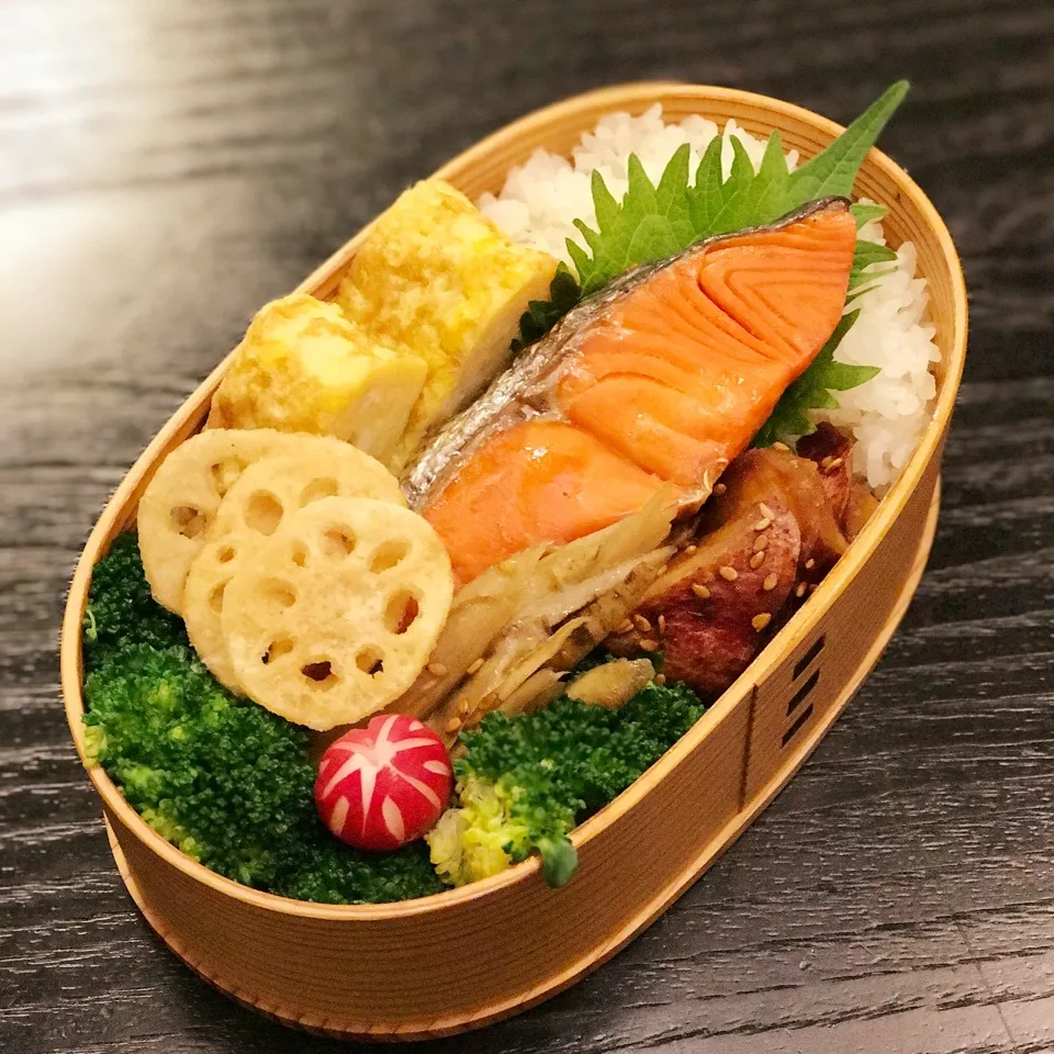 今日の息子くん弁当♡焼き鮭のっけ弁当♡|yu-chanさん