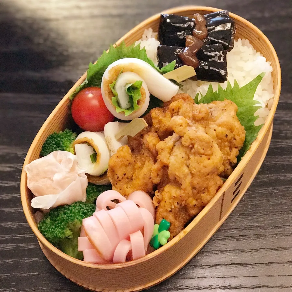 Snapdishの料理写真:今日の息子くん弁当♡チキチキ&カニシュウマイ弁当♡|yu-chanさん