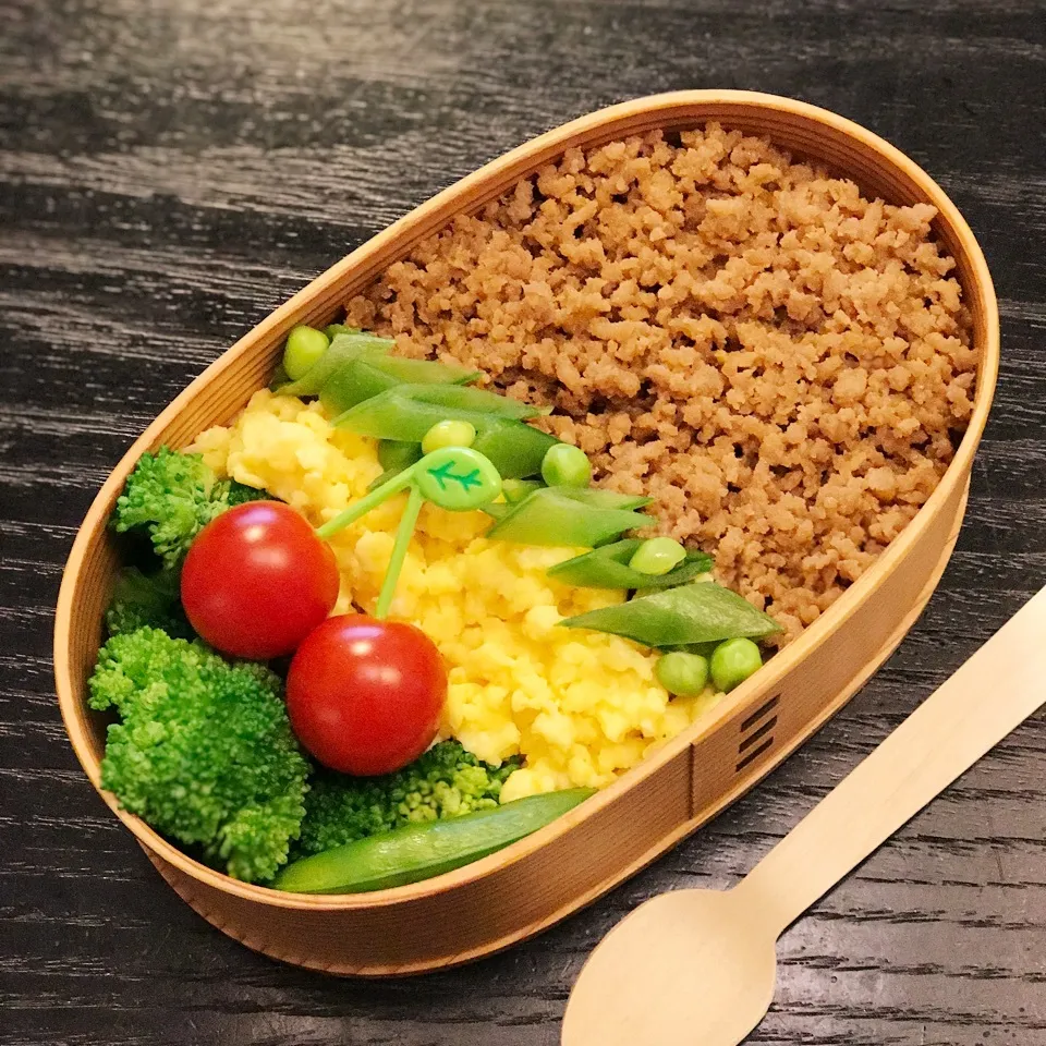 今日の息子くん弁当♡鶏そぼろ弁当♡|yu-chanさん